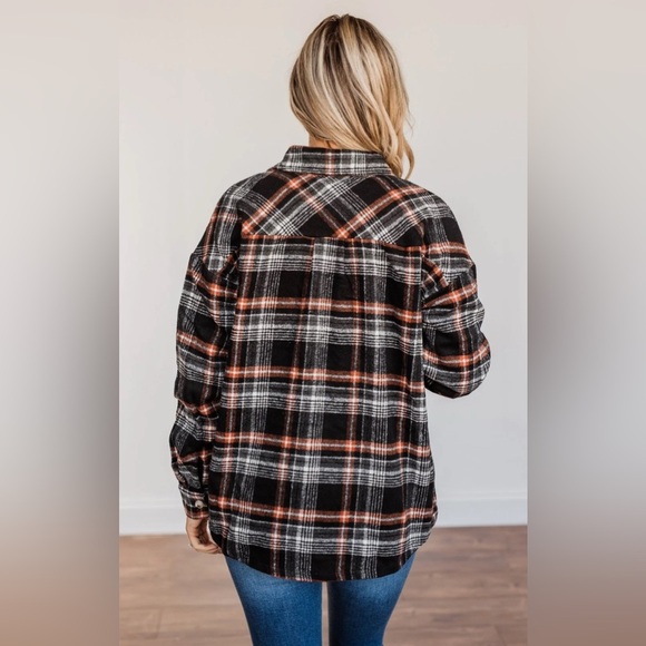 EUC LIKE LOVE PLAID BUTTON DOWN SHACKET WITH 2 FRONT POCKETS - Picture 2 of 5